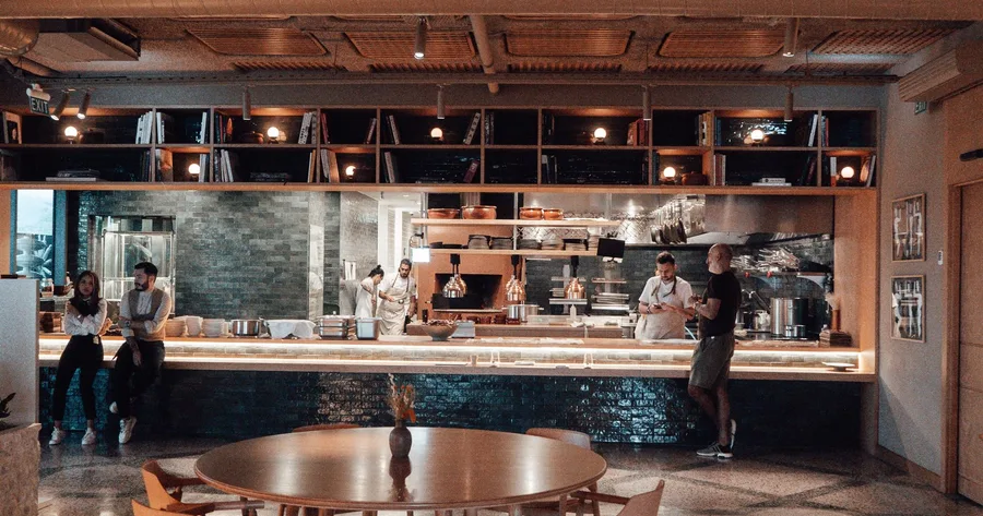 Furniture untuk Opening Restoran & Kafe: Apa Saja yang Perlu Disiapkan?