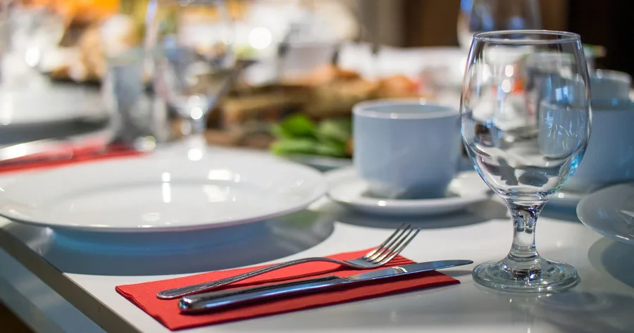 Supplier Tableware untuk Restoran di Surabaya: Panduan Lengkap Memilih Kualitas, Harga & Lead Time