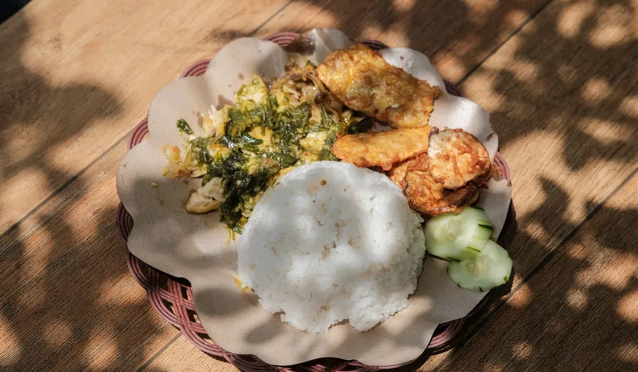 Panduan Lengkap Memilih Peralatan Makan untuk Restoran Ayam: Material, Desain, dan Strategi Presentasi yang Menggugah Selera
