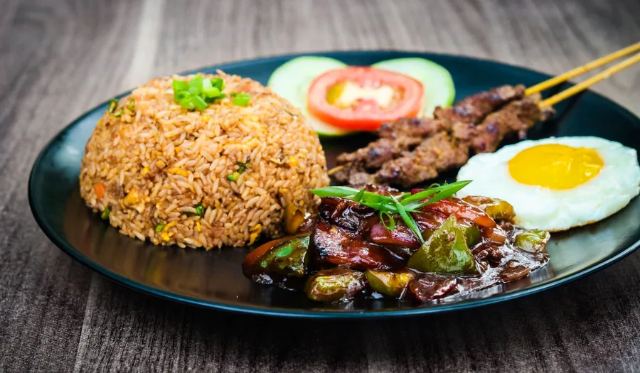 Panduan Lengkap Memilih Peralatan Makan untuk Restoran Nasi Goreng: Material, Ukuran, dan Strategi Presentasi yang Menggugah Selera