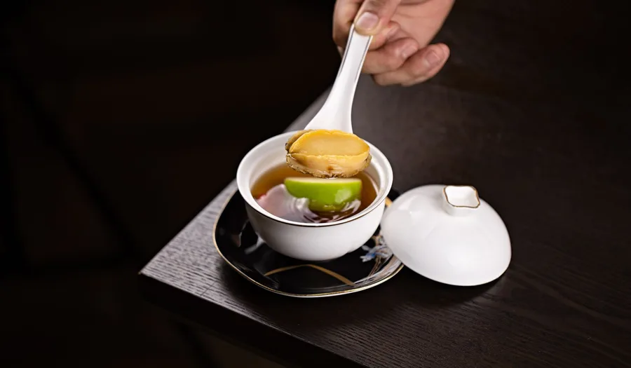 Panduan Lengkap Memilih Peralatan Makan untuk Restoran Soup & Broth: Material Tahan Panas, Ukuran Mangkuk, dan Strategi Presentasi yang Menggugah Selera