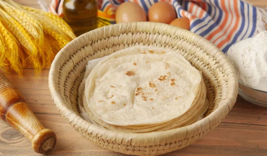 Panduan Lengkap Memilih Peralatan Makan untuk Restoran Roti Jala: Material, Desain, dan Strategi Presentasi yang Menggugah Selera