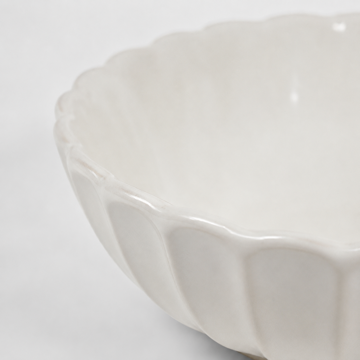 French Perle Scallop White Bowl 17 cm 2