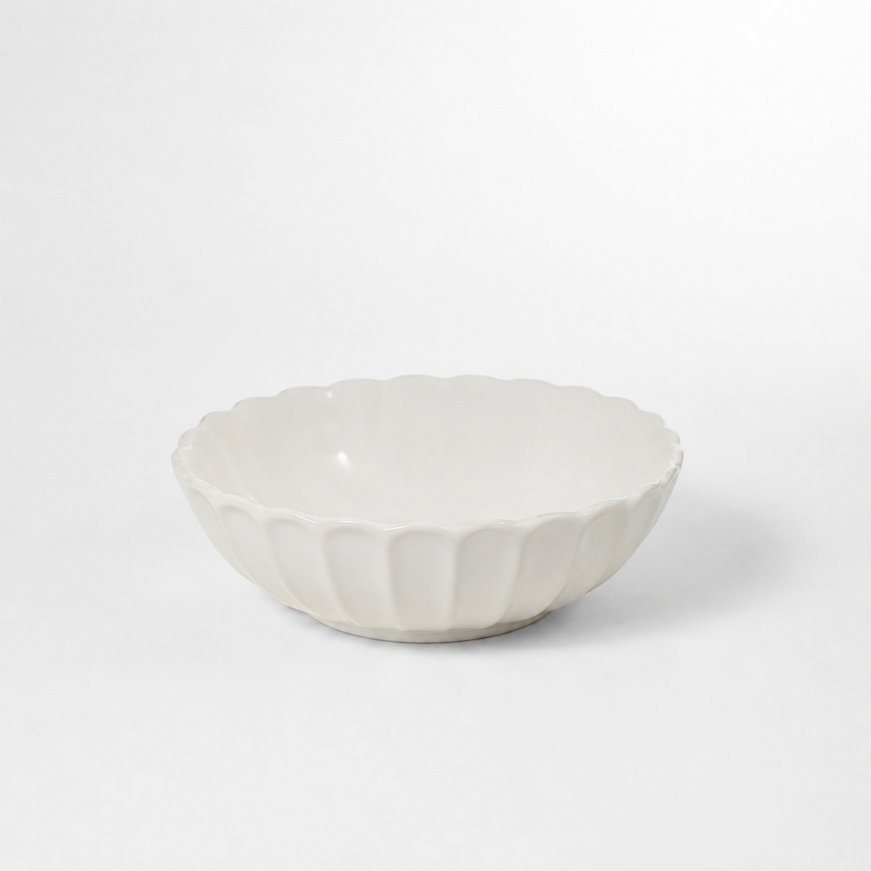 French Perle Scallop White Bowl 17 cm