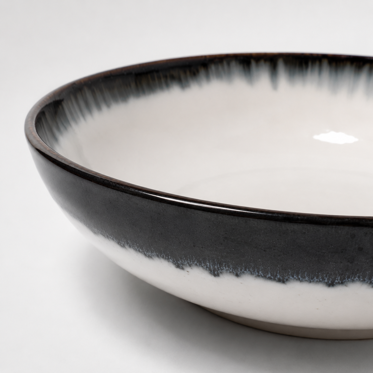 Cascade Coupe Salad Bowl – Grey 22.5 cm 2