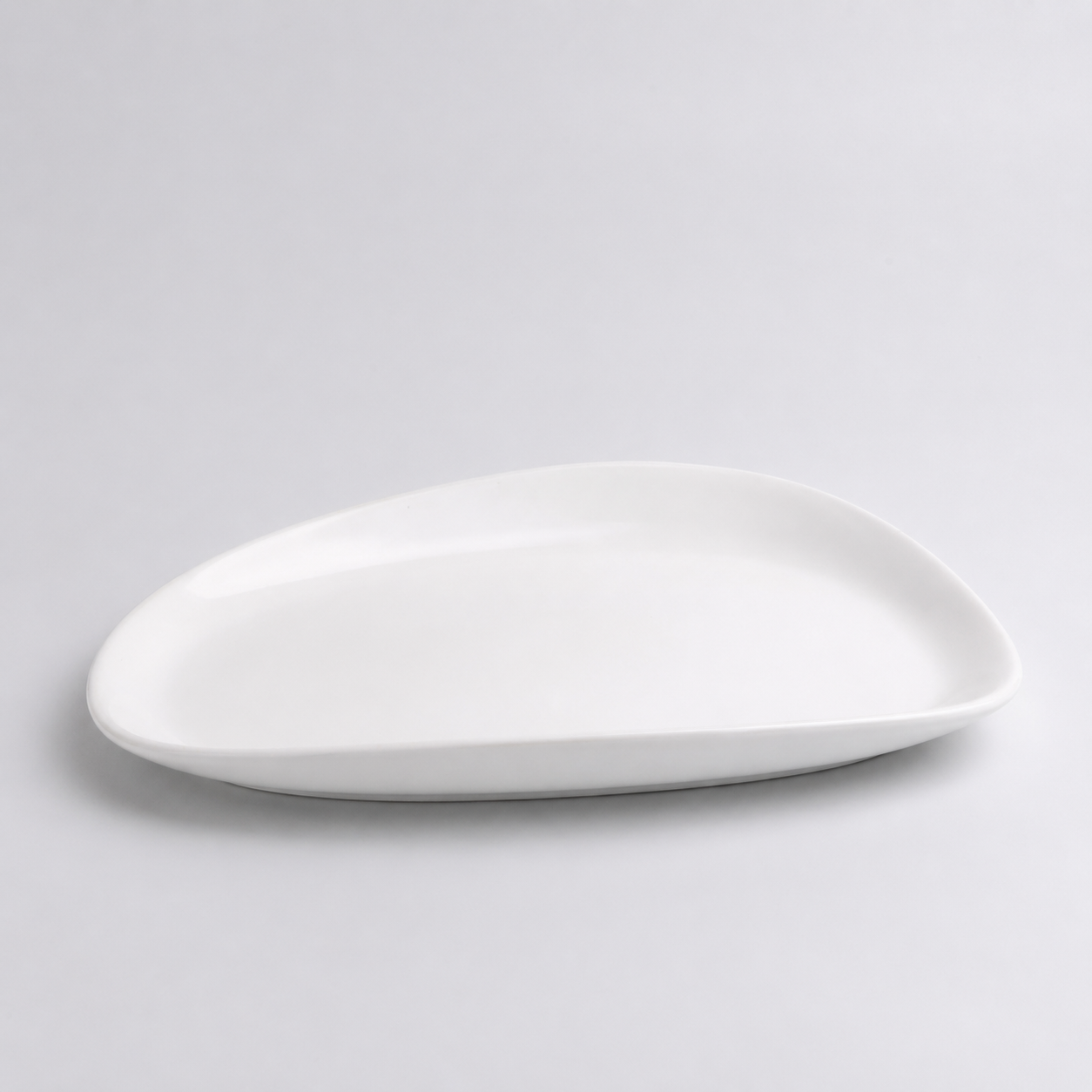 Gaia White Platter Medium 27.4 × 18.2 × 3.5 cm