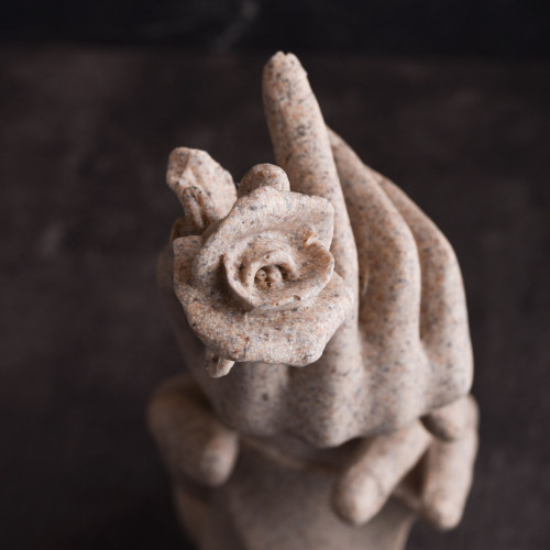 Entwined Hands Sculputre Room Décor 7