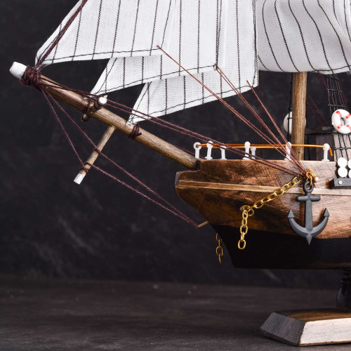 Miniature Sailing Ship Room Décor 9