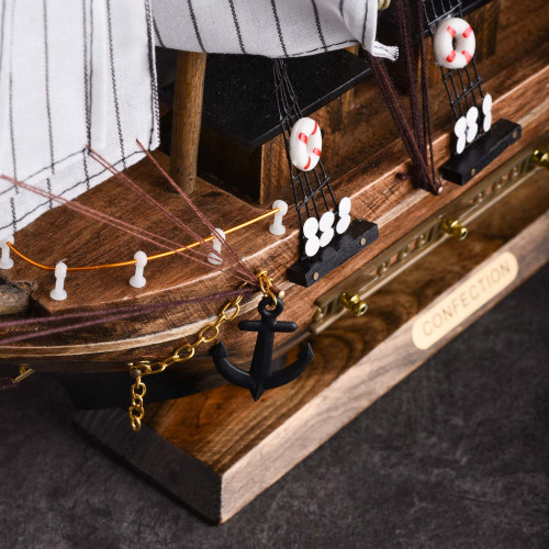 Miniature Sailing Ship Room Décor 11