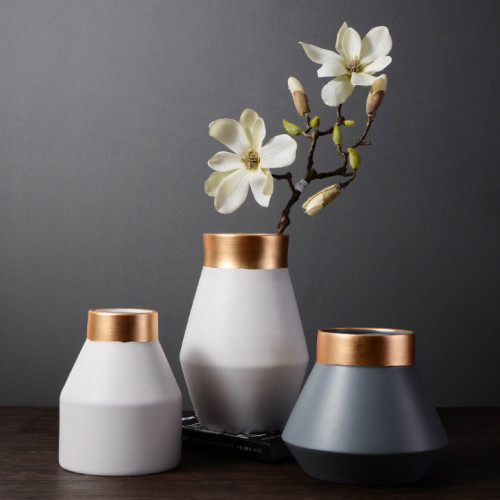 Vague Pottery Vase White Small 9