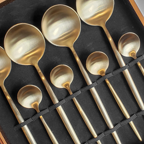 Luxury Gold 16pcs Cutlery Gift Set 2
