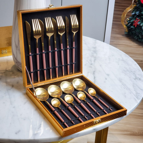 Fuscia Pink 16pcs Cutlery Gift Set