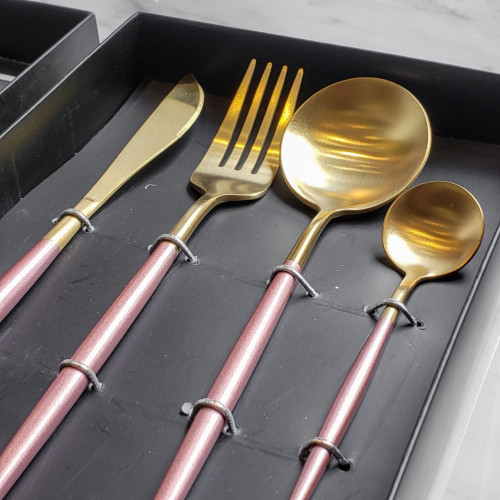 Fuscia Pink 4pcs Cutlery Gift Set 2