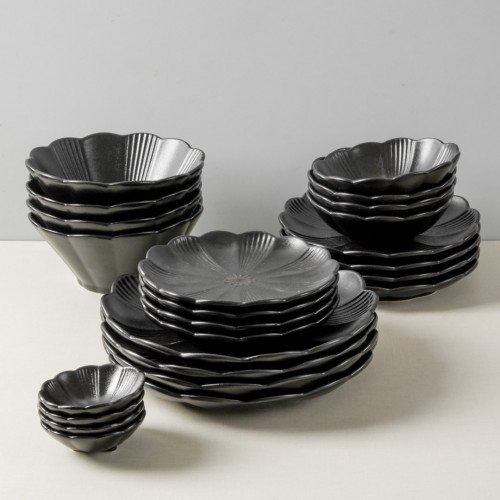 Ikebana Black Dinnerware Set