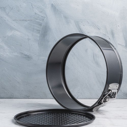 Honeycomb Cake Mould Round Black 7" 2