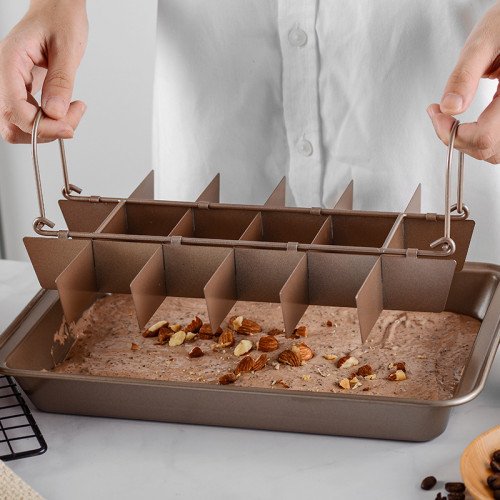 Brownie Baking Tray with Dividers 4