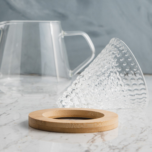 V60 Strawberry Glass Coffee Dripper Olive Wood 3