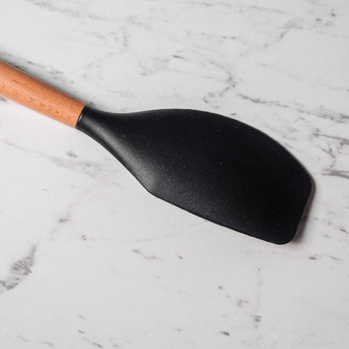 Bold Black Silicone Scrapper 4