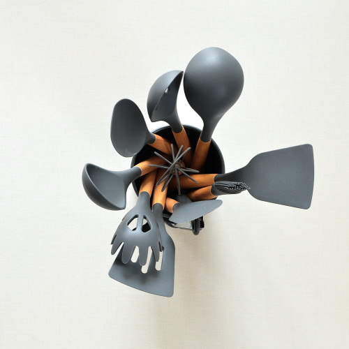 Woody Black Plastic Kitchen Utensils Bucket 4