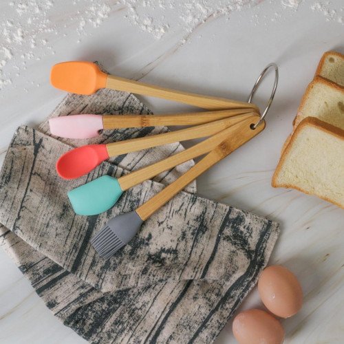Multicolor Silicone Scrapper and Brush Set 4