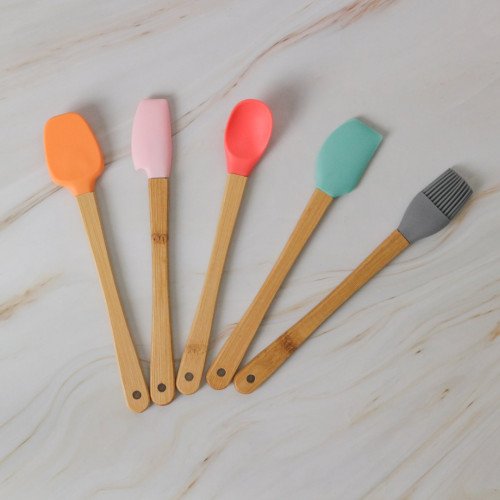 Multicolor Silicone Scrapper and Brush Set 7