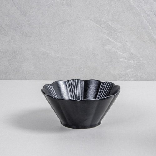 Ikebana Black Salad Bowl 7.5"