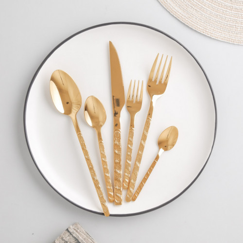 Embossed Gold Table Spoon 4