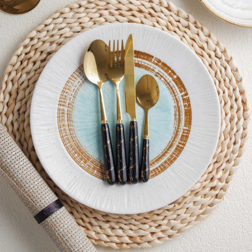 Marble Streaks Black Table Fork 4