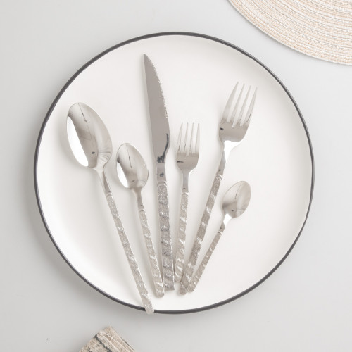 Embossed Silver Cutleries Set