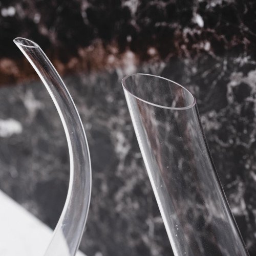 Wine Decanter Horn-Shaped 067 3