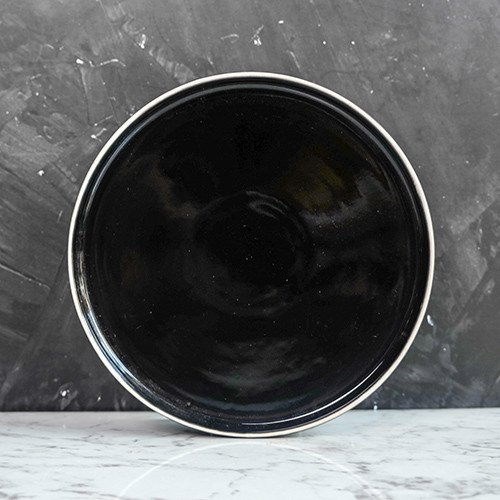 Black Solitude Short Rim Plate 8"