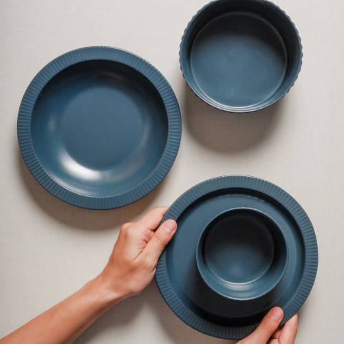 Ridged Side 8.5" Flat Plate - Royal Blue 3