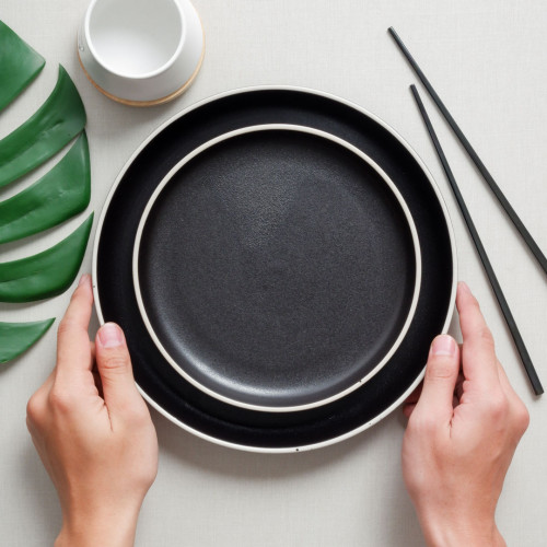 Nami Salad Plate 7.5" - True Black 2