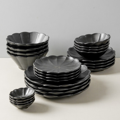 Ikebana Black Dinnerware Set